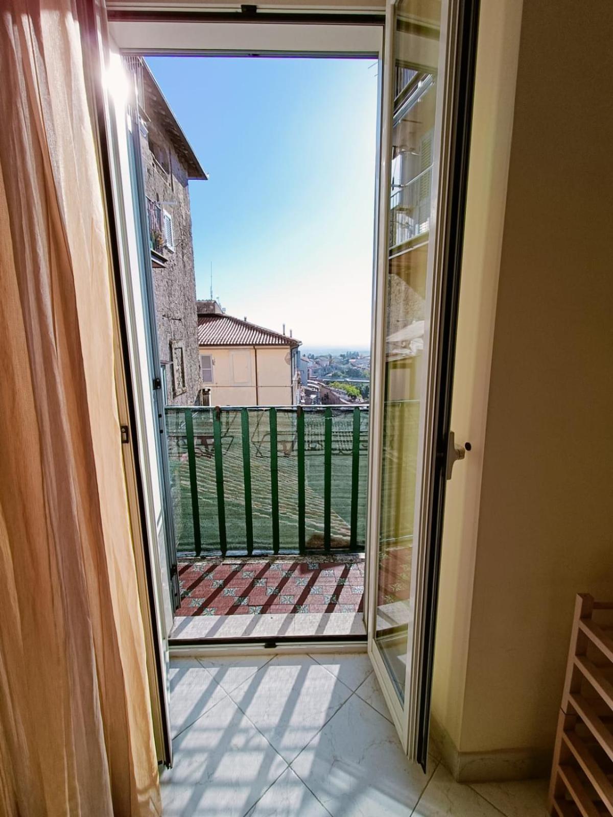 Apartamento La Casa Del Sole Caprarola Exterior foto